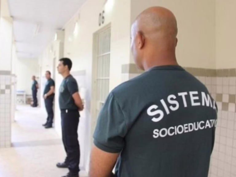 Socioeducativo sério em Minas Gerais
